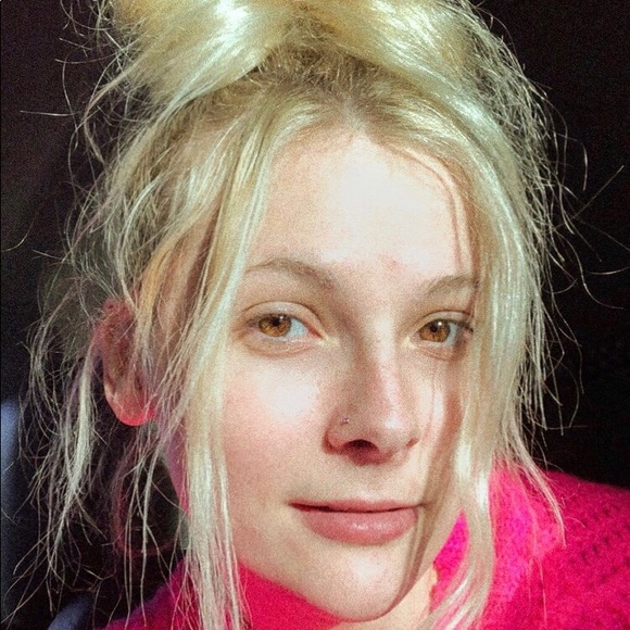 Meet your Posher, Haley - Picture 3 of 9